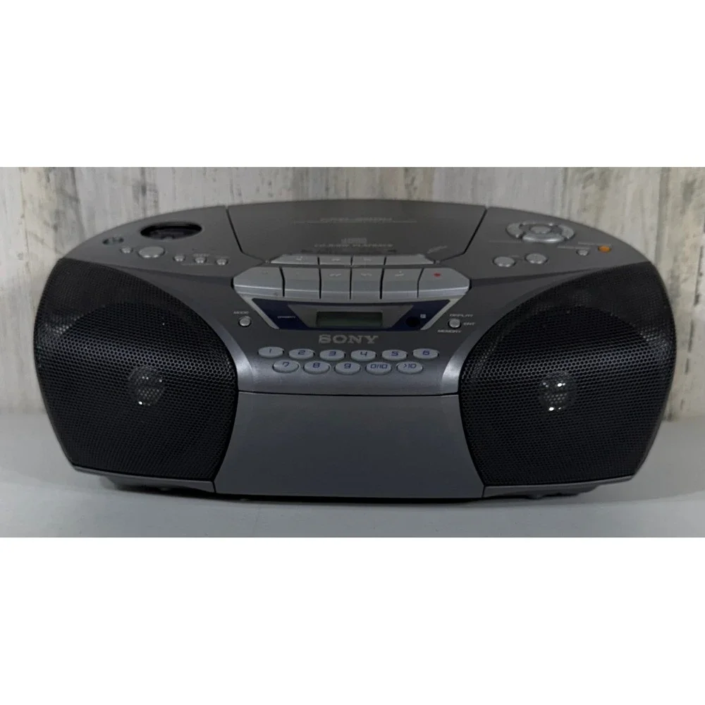 Sony CFD-S550 CD Radio Cassette-Corder Boombox Silver Mega Bass AM/FM READ